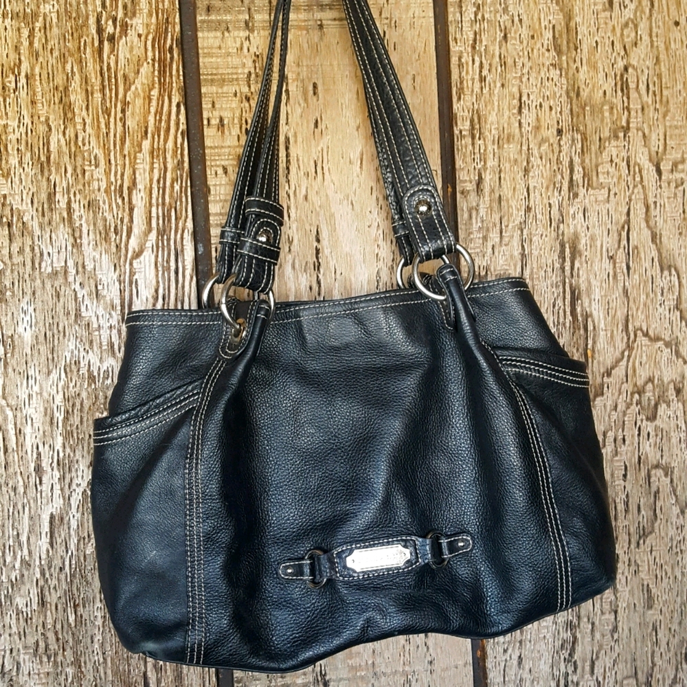 Beautiful Etienne Aigner black leather bag